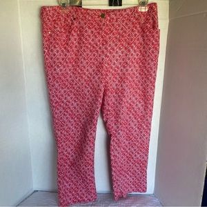Chico’s women’s size 2.5 (L -14 ) cropped/capri pants  W36”XL23” has stretch